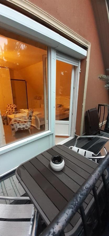 Oazis Apartmanhaz ไฮจ์ดุสโซบอสโล ภายนอก รูปภาพ